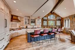 Slope Side Custom Luxury Home with Hot Tub - Image 5
